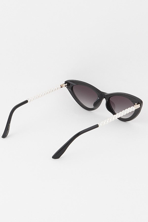 rounded cat eye sunnies
