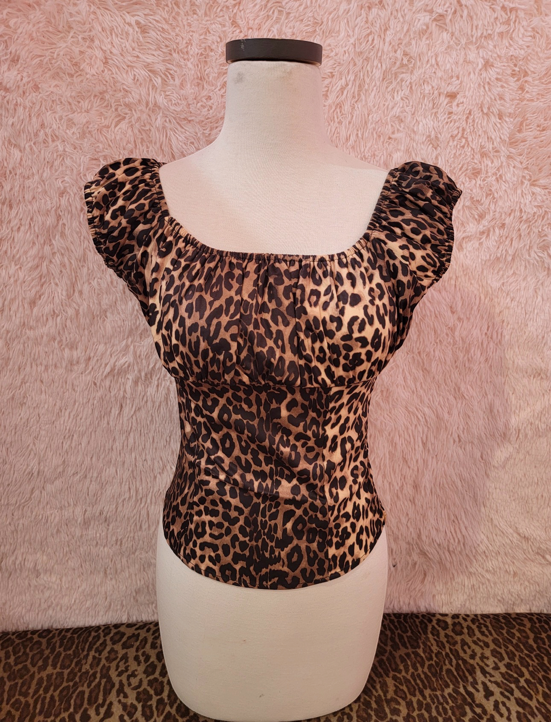 Leopard peasant top